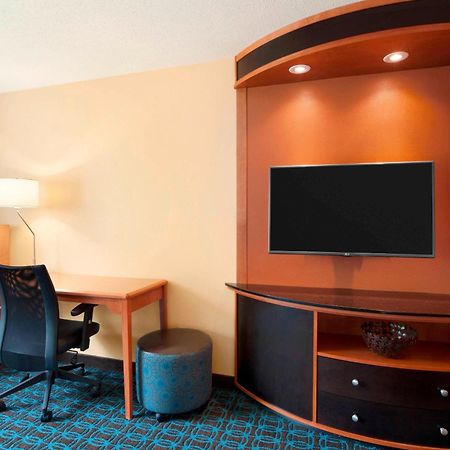 Fairfield Inn & Suites Lansing West Delta Center Township Extérieur photo